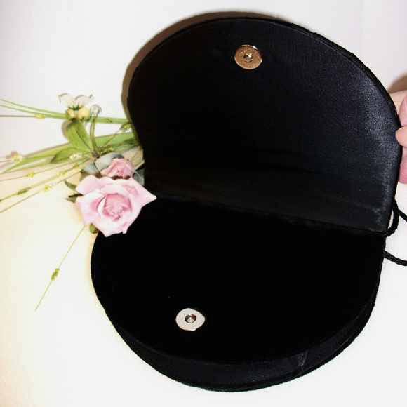 EATON Evening Bag Clutch Black Velour NWOT - Picture 5 of 7